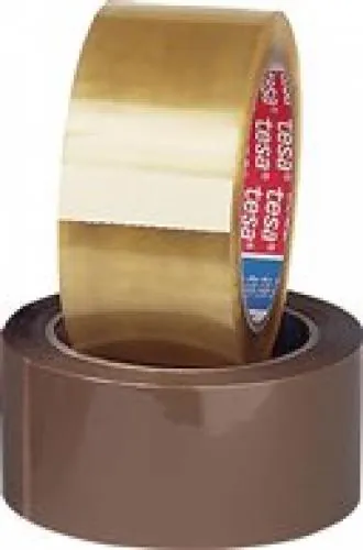 Übersicht verschiedener tesapack® Rollen (Braun, Transparent, Papierband) mit Logo und ® Symbol