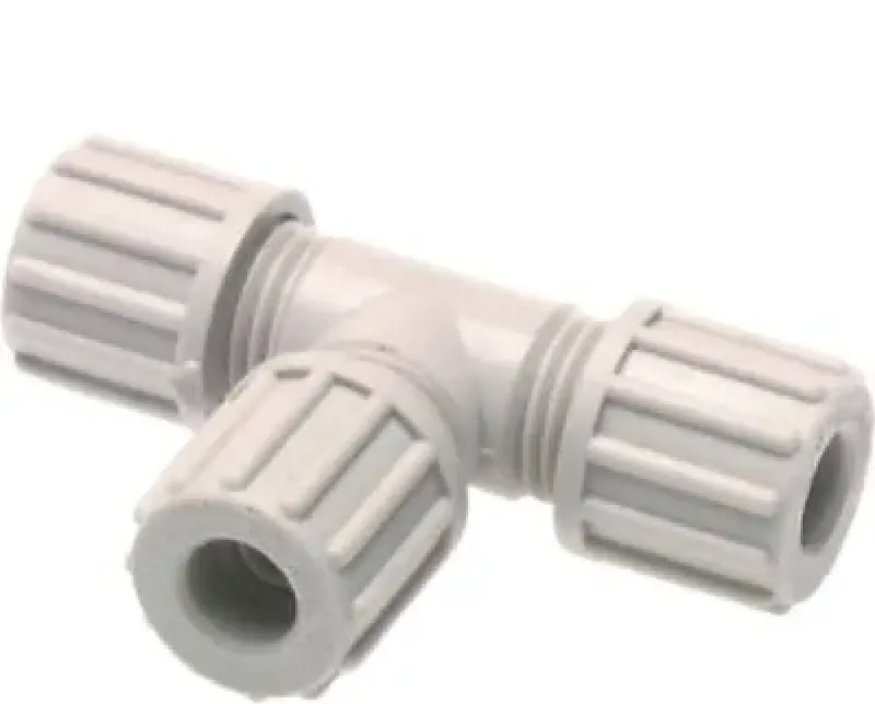 T-Schlauchverbindung Polyamid mit drei Abgängen und montierten Überwurfmuttern