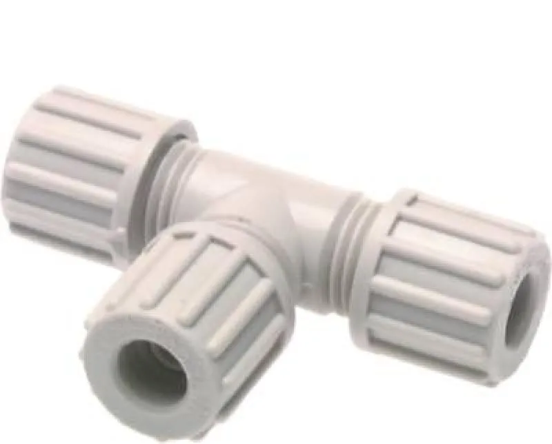 T-Schlauchverbindung Polypropylen mit drei Abgängen und montierten Überwurfmuttern