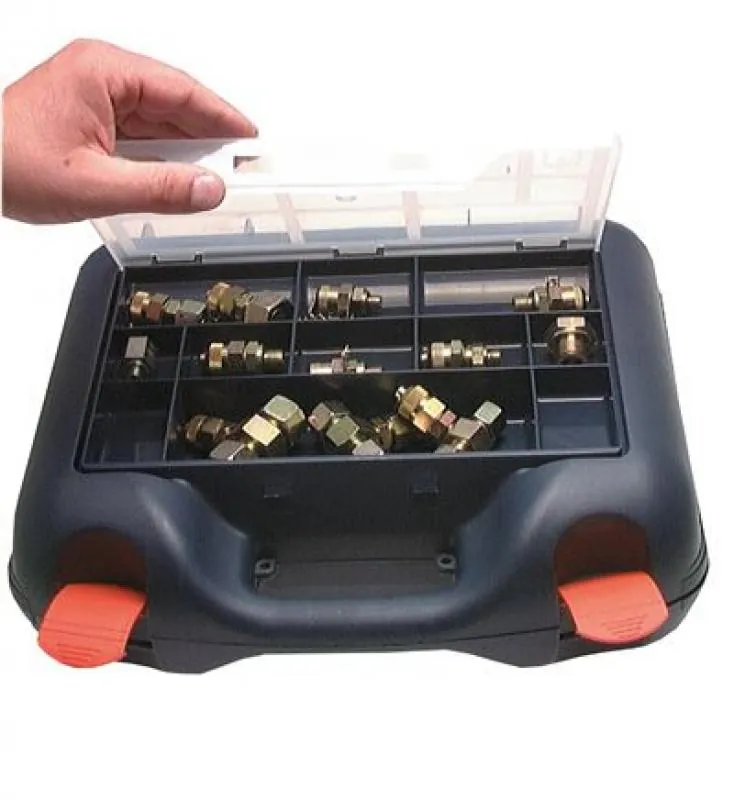 Nahaufnahme der verschiedenen Messadapter (Schneidring, DKO und Gewinde-Adapter)